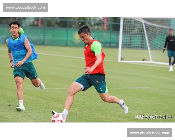 李磊转会风云:两球队竞逐,河南明确否认参与谈判 李磊转会风云:两球队竞逐,河南明确否认参与谈判