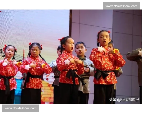 国歌奏响时,他们用身体为孩子撑起晴空 国歌奏响时,他们用身体为孩子撑起晴空